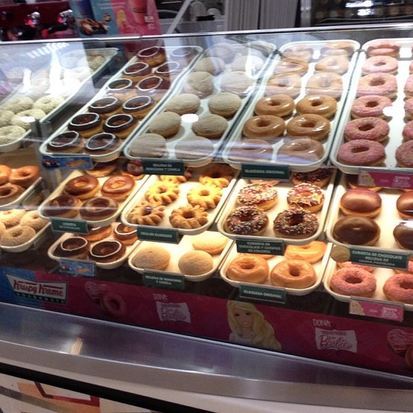 4/23/2014 tarihinde Chavarinziyaretçi tarafından Krispy Kreme'de çekilen fotoğraf