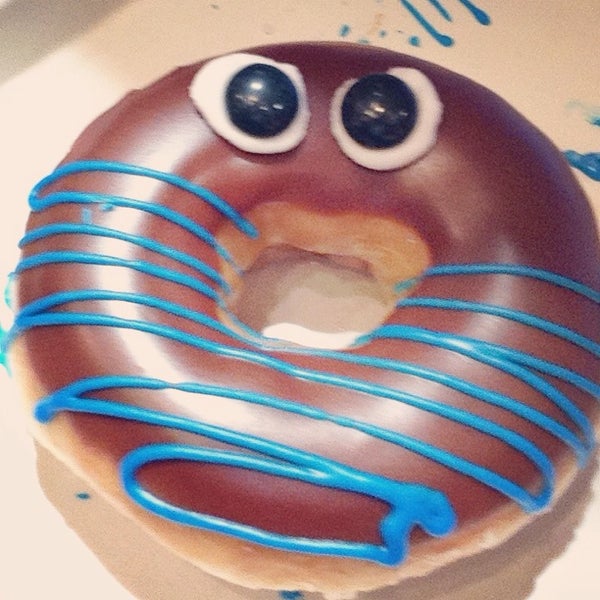 Photo taken at Krispy Kreme by Chavarin on 9/29/2014