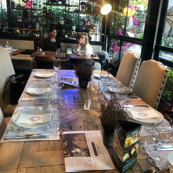12/17/2019 tarihinde Paschalis M.ziyaretçi tarafından Caffe I Frati - Mozzarella Bar'de çekilen fotoğraf