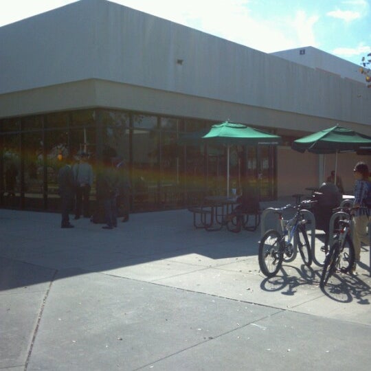 Starbucks Coffee Shop in Daytona Beach
