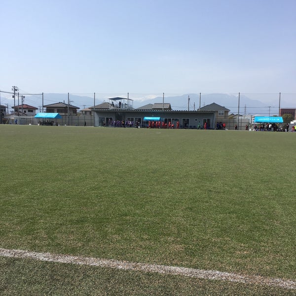 山梨学院大学 和戸サッカー場 Universite Futbol Sahasi 山梨学院大学 和戸サッカー場 Universite Futbol Sahasi