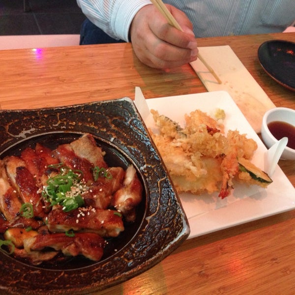 Photo taken at Ono Japanese Dining by Gitte on 4/27/2014
