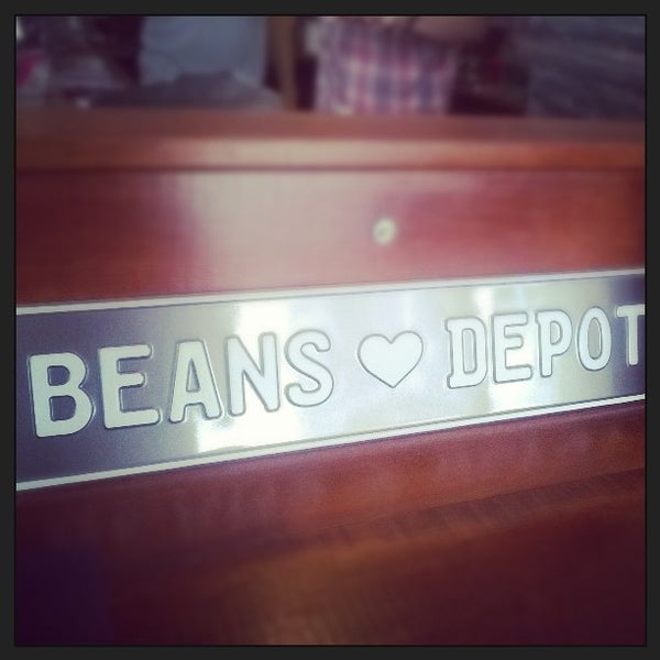 Foto tirada no(a) Beans Depot por aaronz c. em 5/1/2014