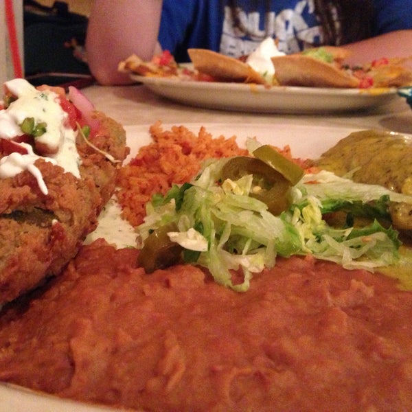 Photo taken at Chuy&#39;s Tex-Mex by Grace M. on 4/22/2013