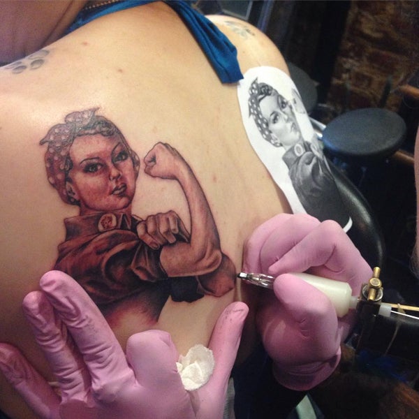 8/1/2015 tarihinde Shannon M.ziyaretçi tarafından Triple Diamond Tattoo'de çekilen fotoğraf