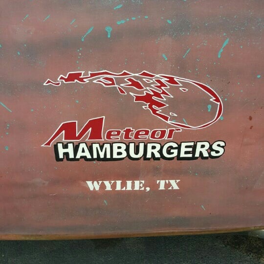 Foto diambil di Meteor Hamburgers oleh Neil 🐕💩😲 pada 5/20/2015