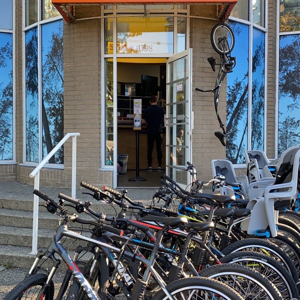 Spokes Bike Rentals Bicycle Store in Vancouver