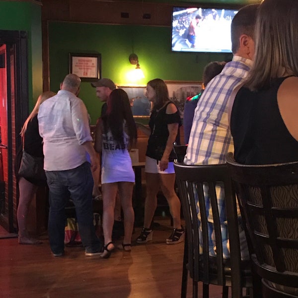 7/8/2017 tarihinde Ed V.ziyaretçi tarafından Snickers Bar &amp; Grill'de çekilen fotoğraf