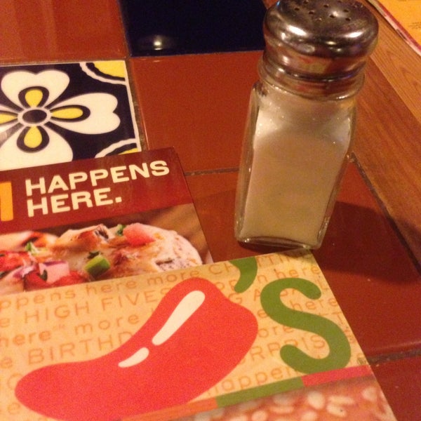 Photo taken at Chili&#39;s Grill &amp; Bar by Rita on 5/6/2013