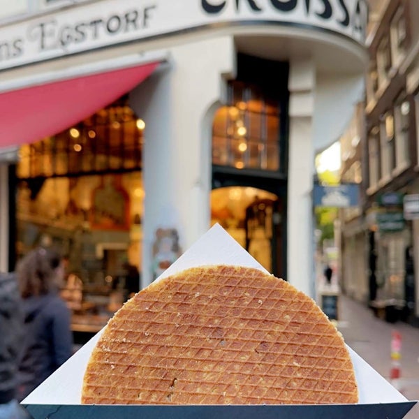 Снимок сделан в Hans Egstorf: Stroopwafels &amp; Croissants пользователем Mohammed B. 8/7/2023