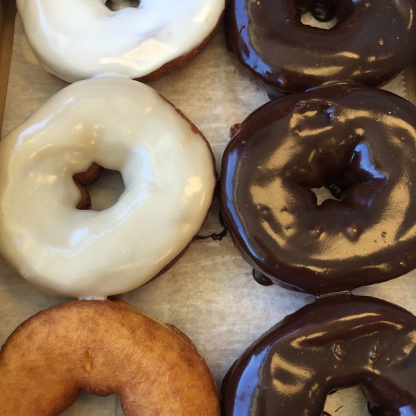 10/10/2015にDaisy K.がDuck Donutsで撮った写真