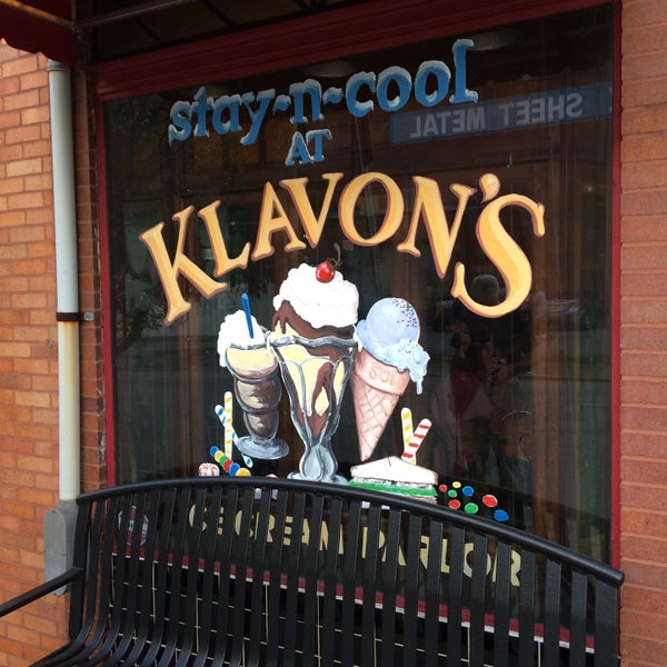 Das Foto wurde bei Klavon&#39;s Ice Cream Parlor von Joshua T. am 9/26/2015 aufgenommen