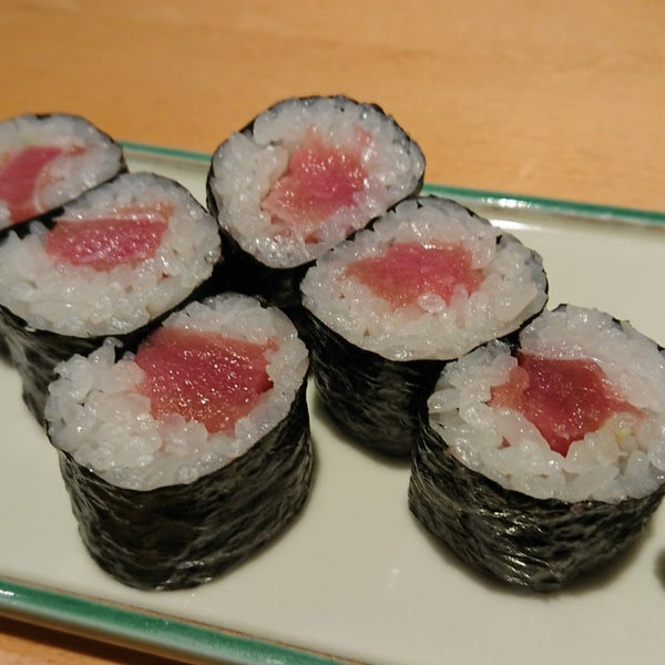 Снимок сделан в Kiku Restaurant пользователем Shinichi T. 1/21/2018