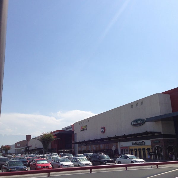 Plaza Fiesta Anáhuac 131 tips