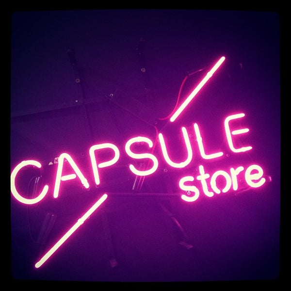 Foto tomada en Capsule Store  por capsule s. el 2/8/2013