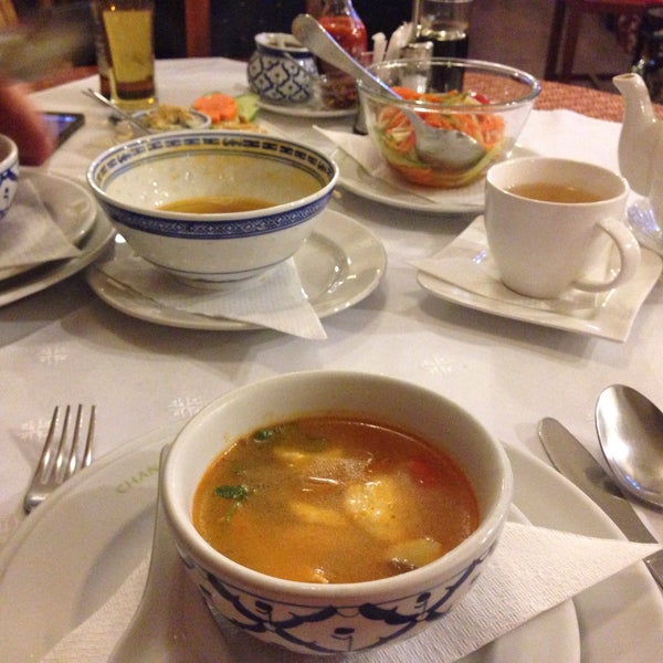Foto tomada en Bangkok Thai Restaurant  por Ilona K. el 12/17/2015