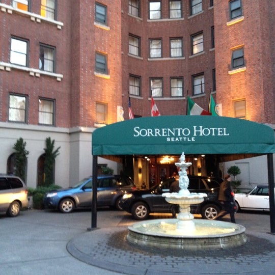 Foto tirada no(a) Hotel Sorrento por William C. em 2/8/2013