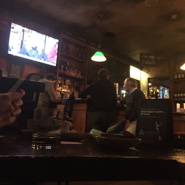 1/7/2016 tarihinde Kostiaziyaretçi tarafından Tigin Irish Pub'de çekilen fotoğraf