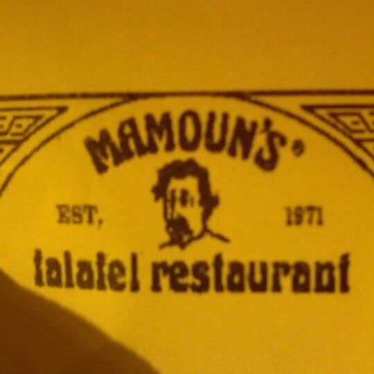 Foto diambil di Mamoun&#39;s Falafel oleh Jorge C. pada 10/11/2012