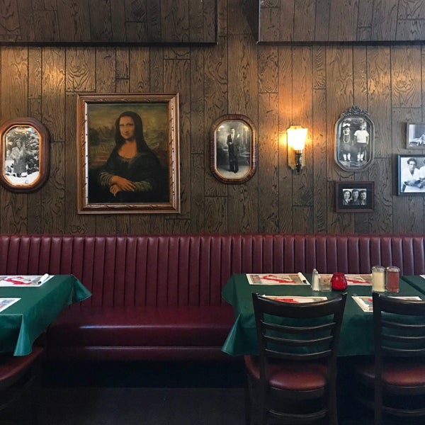 Das Foto wurde bei Mona Lisa Italian Restaurant von yellowfox1978 am 3/7/2017 aufgenommen