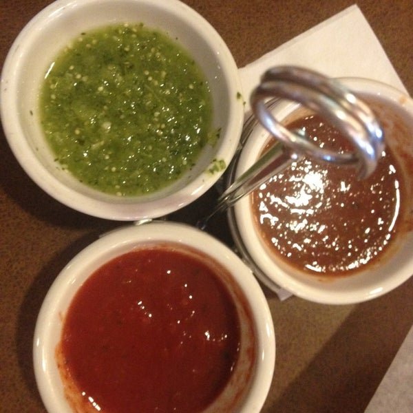 Снимок сделан в Abuelo&#39;s Mexican Restaurant пользователем Amanda T. 4/7/2013