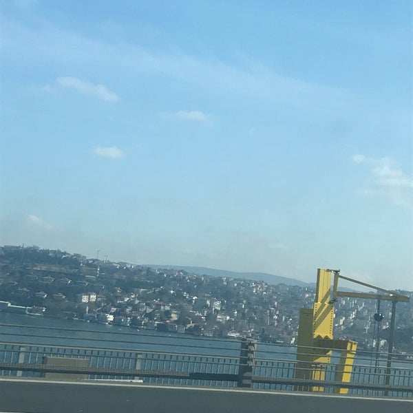 Foto tirada no(a) Boğaziçi Köprüsü por Ceren D. em 2/18/2018