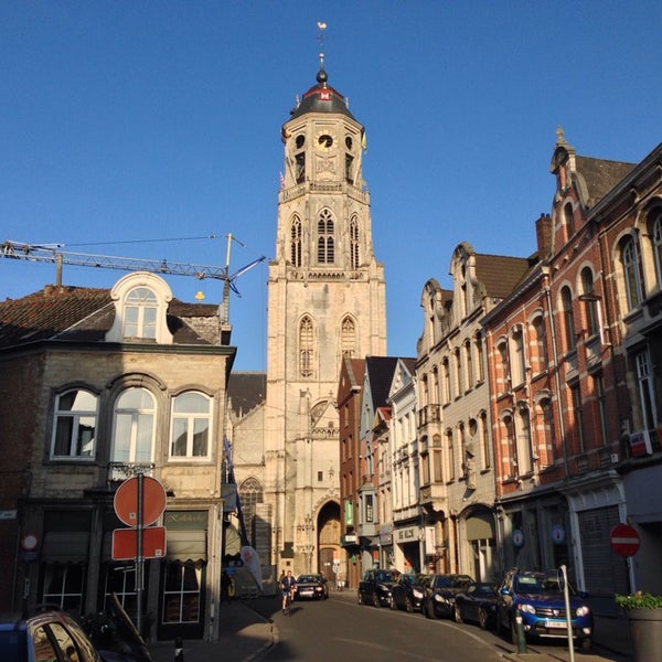Foto tirada no(a) Sint-Gummaruskerk por Eldar G. em 5/17/2014