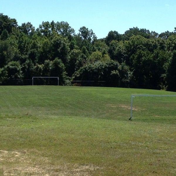 Rolling Valley West Fields Soccer Field in Burke