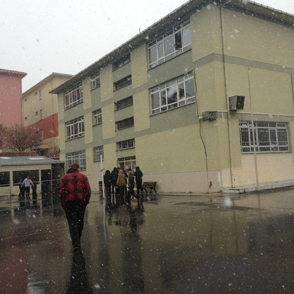 Photo taken at Kazım İşmen Anadolu Lisesi by Onur K. on 2/18/2013