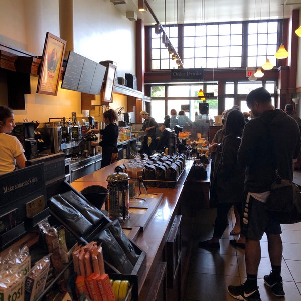 Photo taken at Peet&#39;s Coffee &amp; Tea by Kathryn L. on 8/3/2019