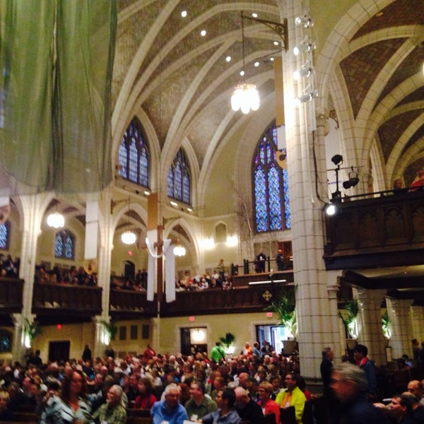 5/19/2014 tarihinde Scott J.ziyaretçi tarafından Central Lutheran Church'de çekilen fotoğraf