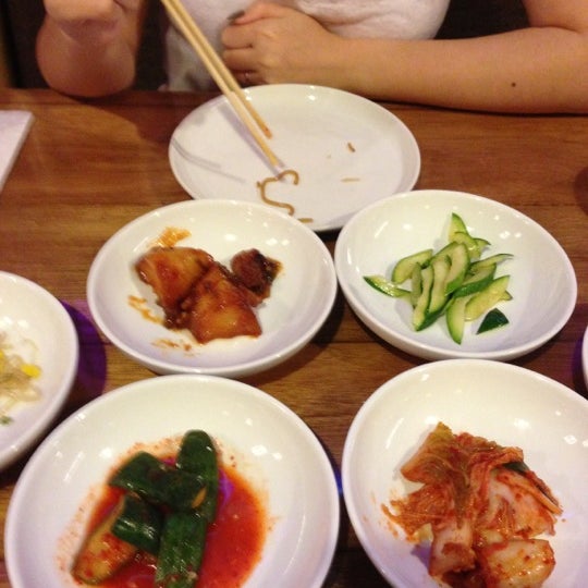 9/28/2012 tarihinde Simon S.ziyaretçi tarafından Ssambap Korean BBQ'de çekilen fotoğraf