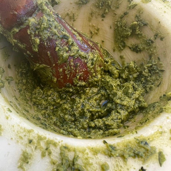 Took the pesto class with Simone. Fun, educational, and worth every penny. Would come back again! Lunch and wine included with the class, along with an apron.