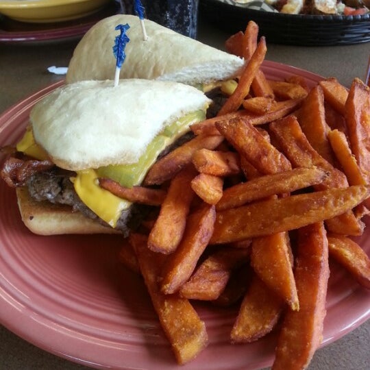 Mr. Doug's Family Restaurant Diner in Yelm