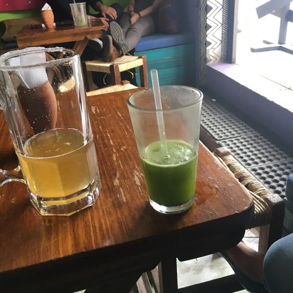 6/4/2016에 Oxkar L.님이 Jacaranda Mojito-Bar y Café에서 찍은 사진