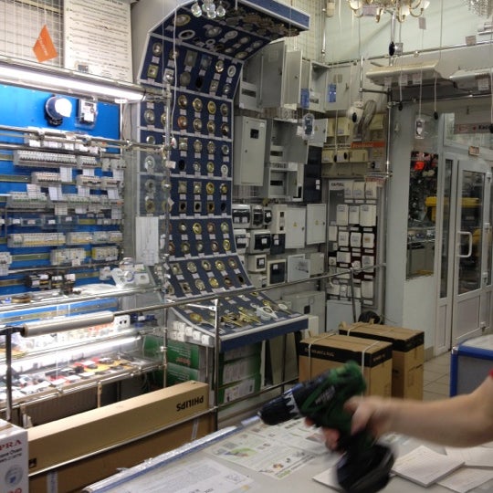 Магазин мастеровой канал грибоедов. Краснодеревщик логотип. Мастеровой. Мастеровой екб. Мастеровой спб.