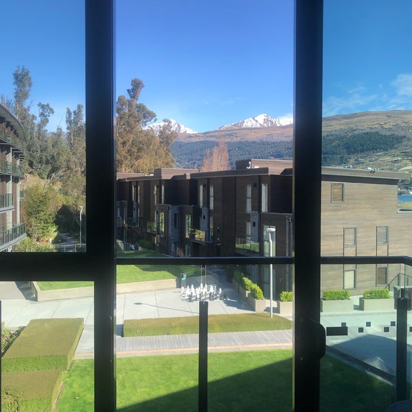 Photo taken at Hilton Queenstown Resort &amp; Spa by Michael V. on 9/15/2019