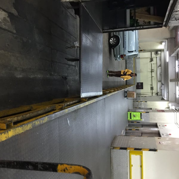 Shield Industrial Centre 順豐工業中心 Structure in Tsuen Wan