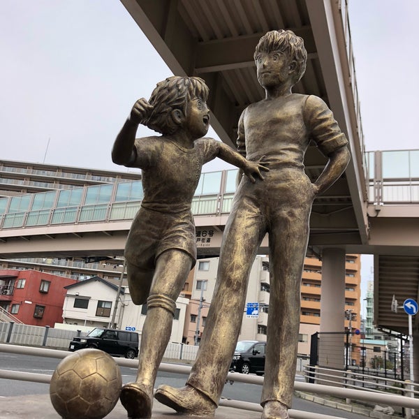 Fotos En キャプテン翼 ロベルト本郷と大空翼像 四ツ木 43 Visitantes Fotos En キャプテン翼 ロベルト本郷と大空翼像 四ツ木 43 Visitantes