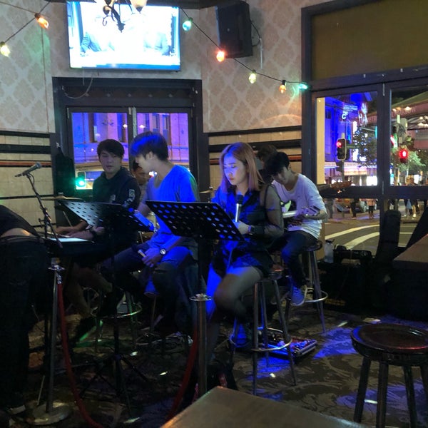 This is a Thai bar. The singer is Thai and you can get around here by speaking Thai