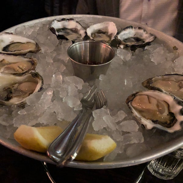 8/16/2018にJKがMorrison&#39;s Oyster Bar &amp; Grillで撮った写真