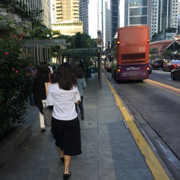 Bus Stop 03059 (One Raffles Quay) Financial District'de Otobüs Durağı