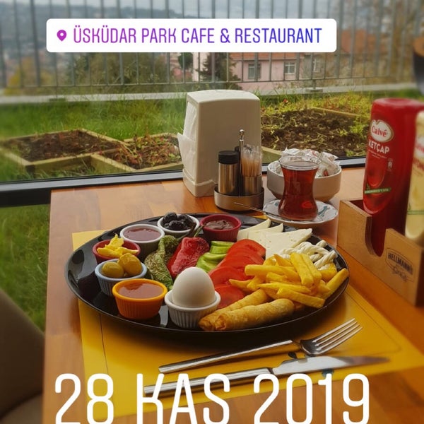 Foto tirada no(a) Üsküdar Park Cafe &amp; Restaurant por Ahmet Y. em 12/16/2019