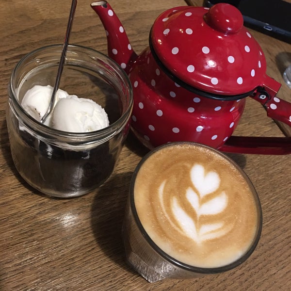 11/19/2019 tarihinde Murad’sziyaretçi tarafından 180° Coffee Bakery'de çekilen fotoğraf