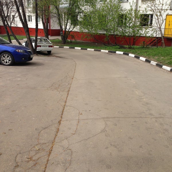 Проезд черепановых остановка. Ельниковский проезд остановка. Остановка ельниковский проезд новочебоксарск. Кулакова улица около трамвая. Остановился проезд.