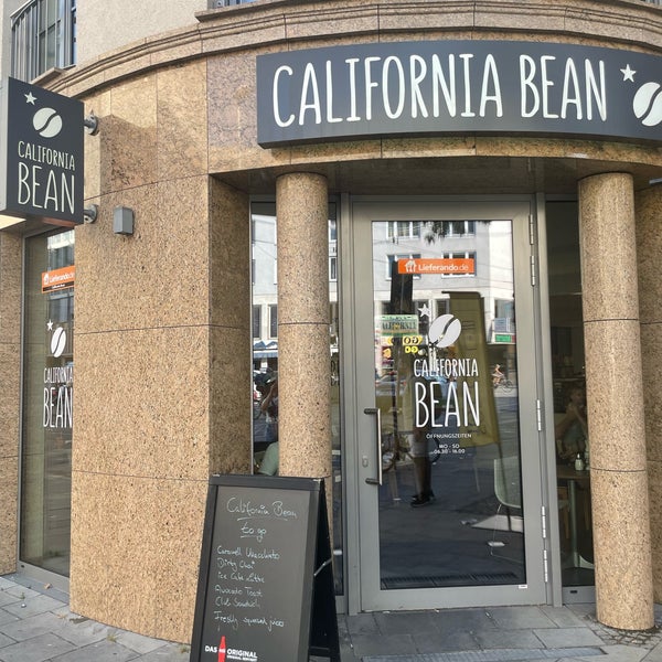 รูปภาพถ่ายที่ California Bean โดย S . เมื่อ 7/20/2022