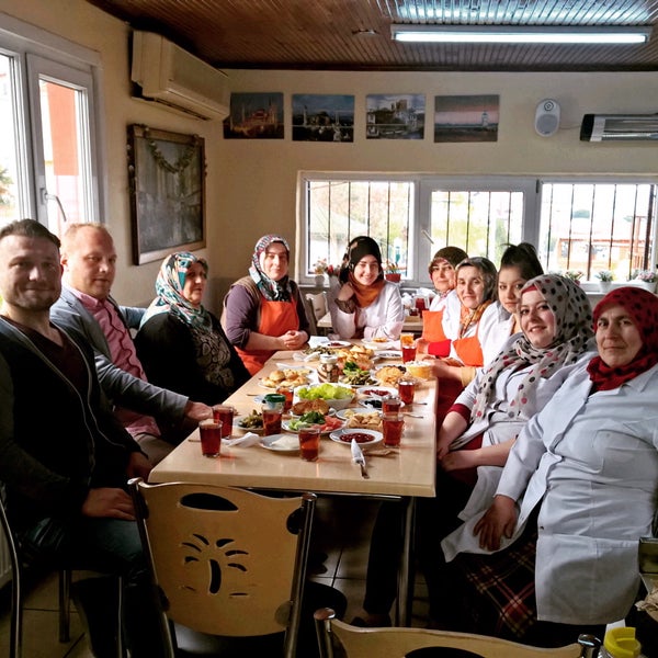 Foto scattata a Köfteci Odabaşlar (Soğuksu) da Rahman O. il 12/13/2015