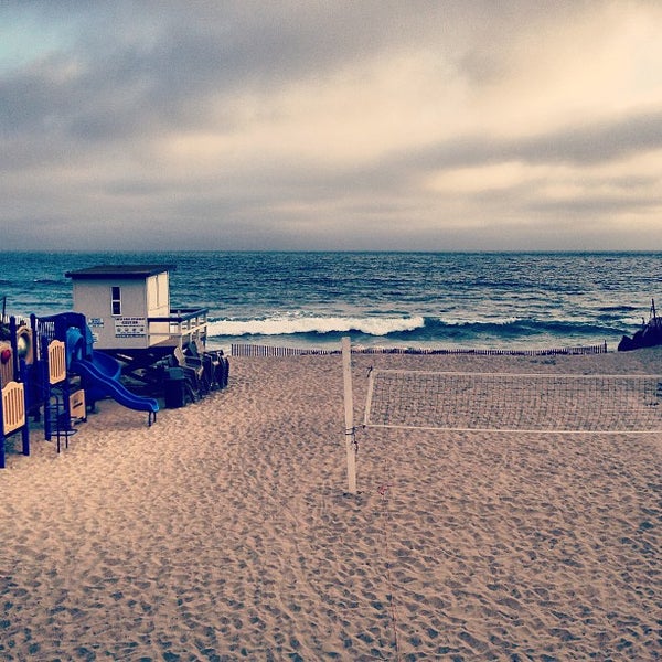 Foto tomada en Malibu West Beach Club  por Shannon V. el 7/7/2013