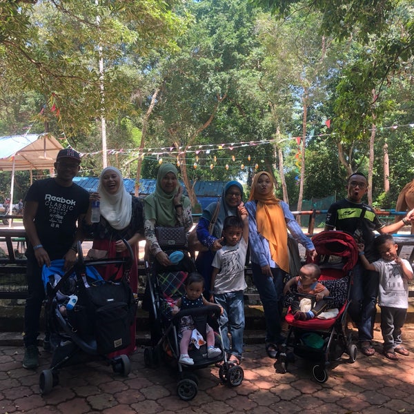 Photo taken at Zoo Melaka by F R. on 4/6/2019