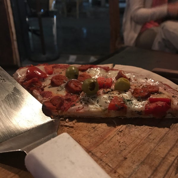 1/17/2017 tarihinde faba j.ziyaretçi tarafından La Pizzeria Argentina'de çekilen fotoğraf